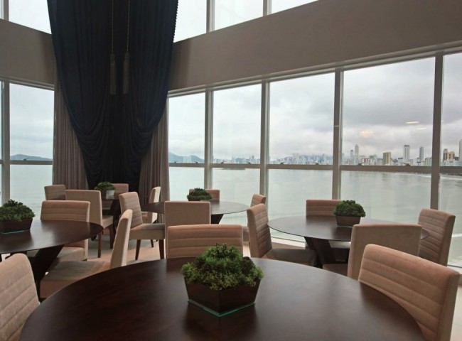 Apartamento 3 dormitórios Sky Tower, Centro - Balneário Camboriú