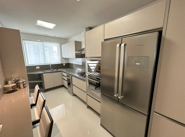 Apartamento 3 dormitórios Vale dos Reis, Quadra Mar - Balneário Camboriú