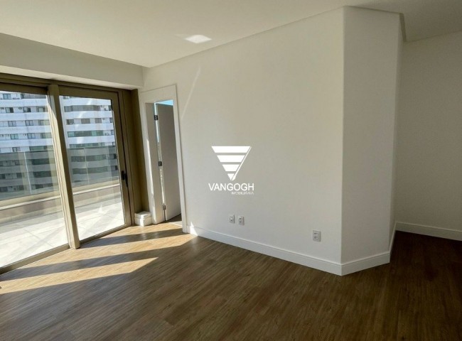 Apartamento 4 dormitórios Yachthouse, Quadra Mar - Balneário Camboriú