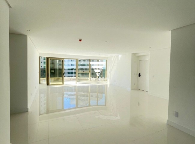 Apartamento 4 dormitórios Yachthouse, Quadra Mar - Balneário Camboriú