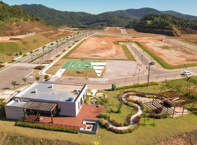 Casa 4 dormitórios Colinas de Camboriú Village, Várzea do Ranchinho - Camboriú