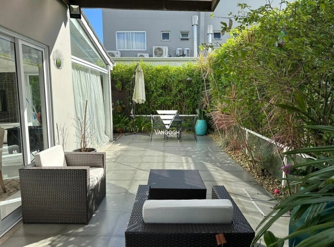 Casa em Condomínio 3 dormitórios Casa Villagio dos Ipês, Barra - Balneário Camboriú