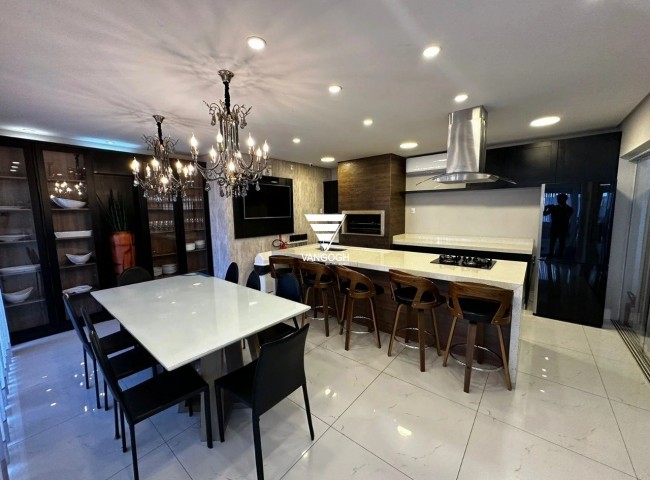 Casa em Condomínio 3 dormitórios Casa Villagio dos Ipês, Barra - Balneário Camboriú