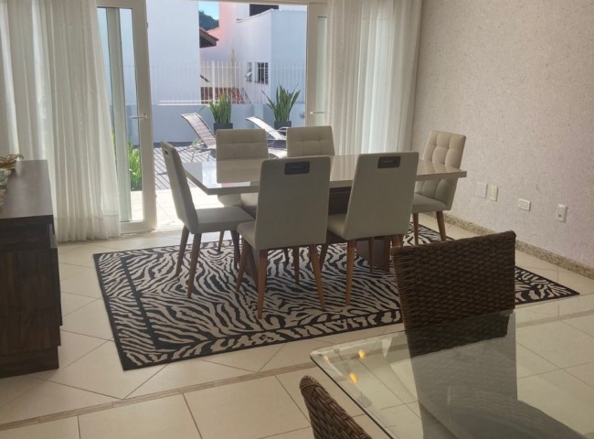 Casa 3 dormitórios , Cabeçudas - Itajaí