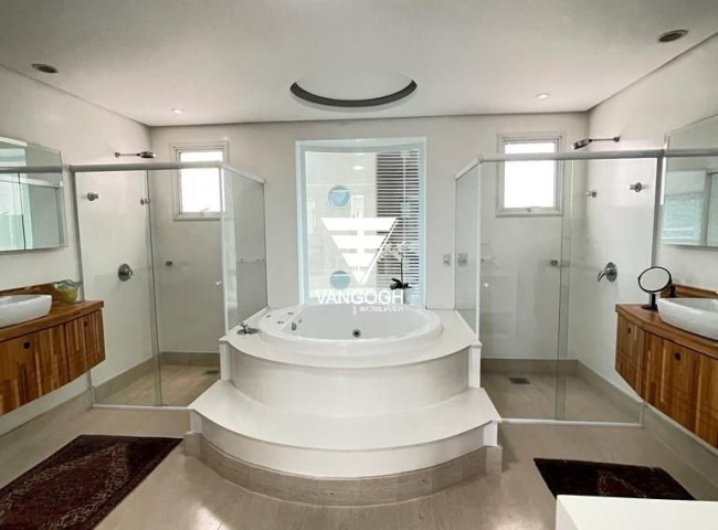 Apartamento 4 dormitórios Ocean Palace, Frente Mar - Balneário Camboriú