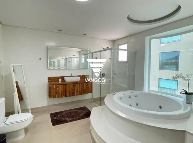 Apartamento 4 dormitórios Ocean Palace, Frente Mar - Balneário Camboriú