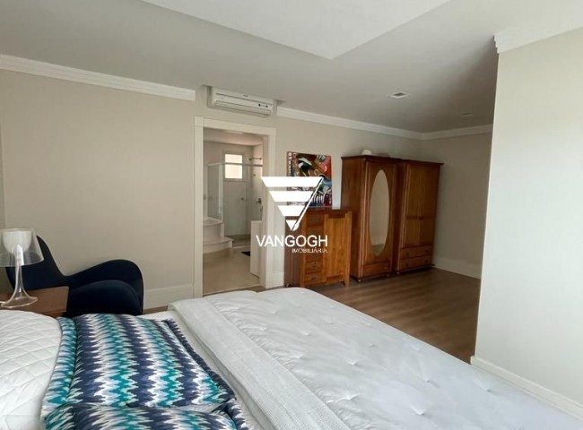 Apartamento 4 dormitórios Ocean Palace, Frente Mar - Balneário Camboriú