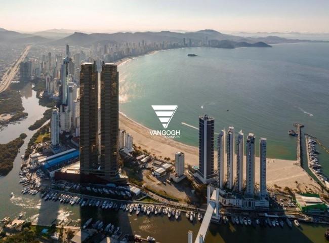 Apartamento 4 dormitórios Yachthouse, Quadra Mar - Balneário Camboriú