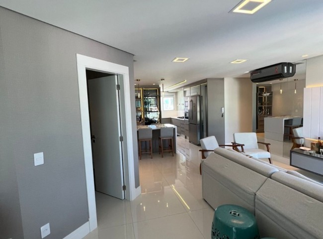 Apartamento 3 dormitórios Phoenix Tower, Centro - Balneário Camboriú