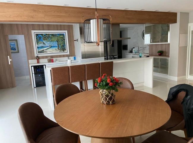 Cobertura 4 dormitórios Araguaia, Frente Mar - Balneário Camboriú