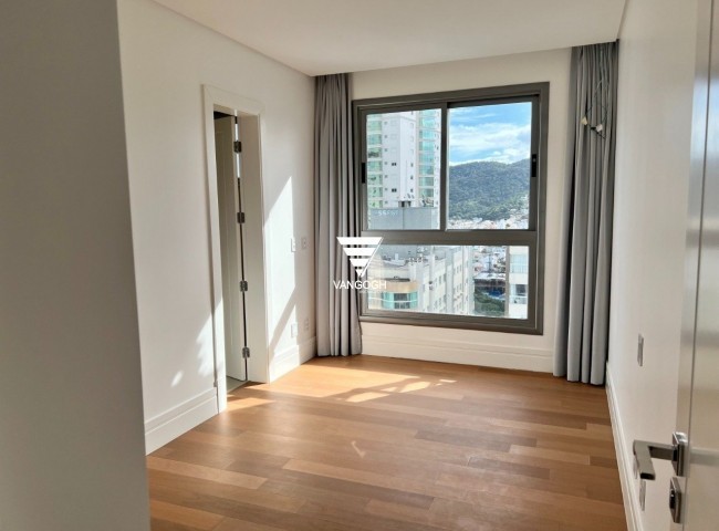 Apartamento 4 dormitórios Splendido