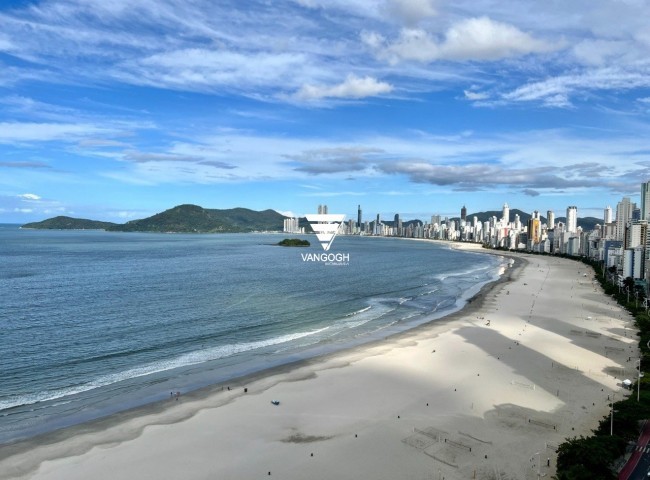 Apartamento 4 dormitórios Splendido