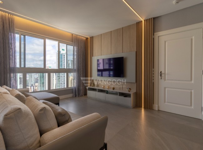 Apartamento 3 dormitórios Hamptons Village