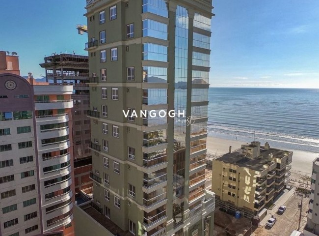 Apartamento 4 dormitórios Marie Antoinette, Meia Praia - ITAPEMA