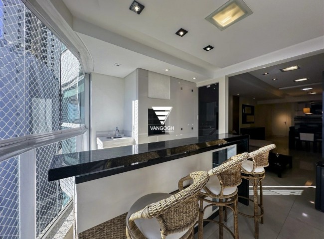 Apartamento 3 dormitórios La Madeson, Quadra Mar - Balneário Camboriú