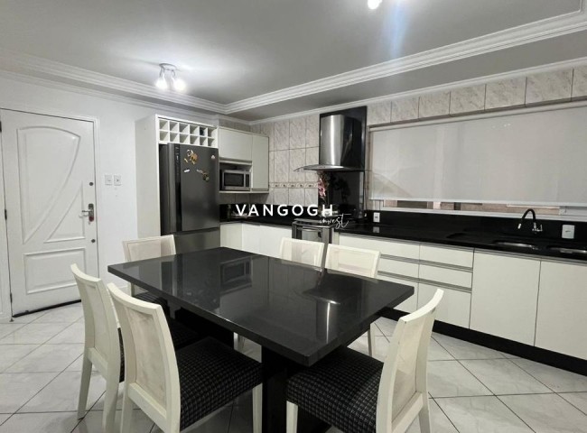 Apartamento Edifício Imperatriz, Frente Mar - Balneário Camboriú