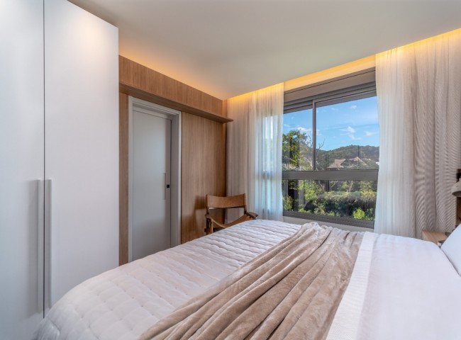 Casa 4 dormitórios Casa Estaleiro