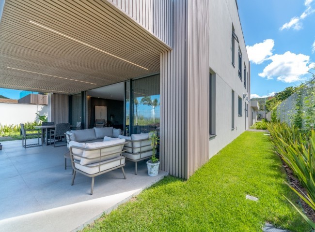 Casa 4 dormitórios Casa Estaleiro