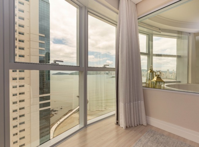 Apartamento 3 dormitórios Infinity Coast, Quadra Mar - Balneário Camboriú