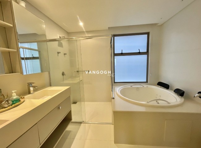 Apartamento 3 dormitórios Privilège Residence, Quadra Mar - Balneário Camboriú