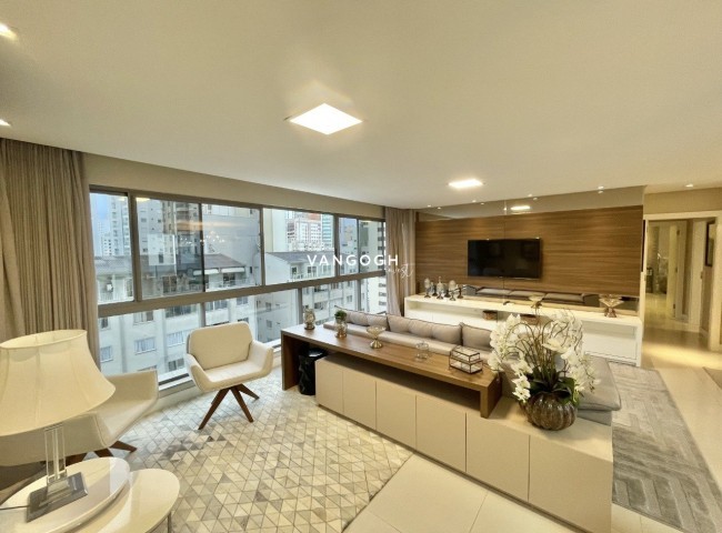 Apartamento 3 dormitórios Privilège Residence, Quadra Mar - Balneário Camboriú