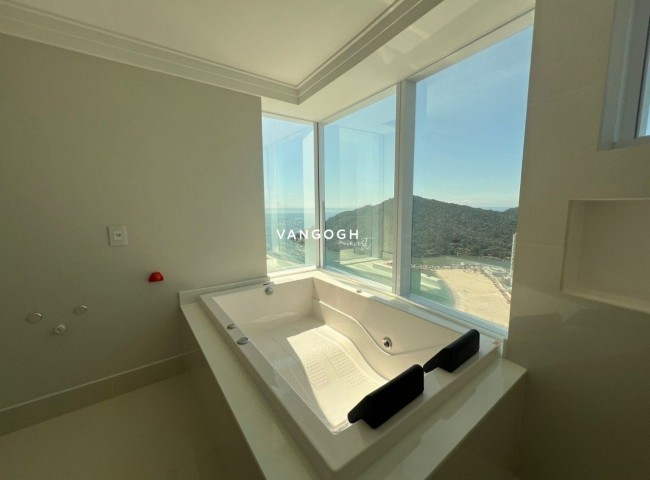Apartamento 4 dormitórios One Tower Residence, Frente Mar - Balneário Camboriú
