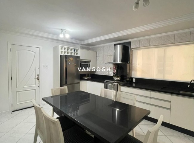 Apartamento Edifício Imperatriz, Frente Mar - Balneário Camboriú