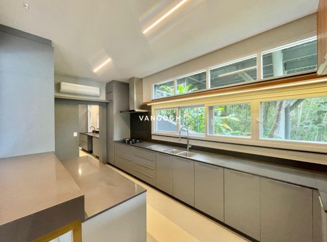 Casa 5 dormitórios Brava Horizontal, Praia Brava - Itajaí