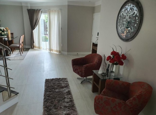 Casa 3 dormitórios , Ariribá - Balneário Camboriú