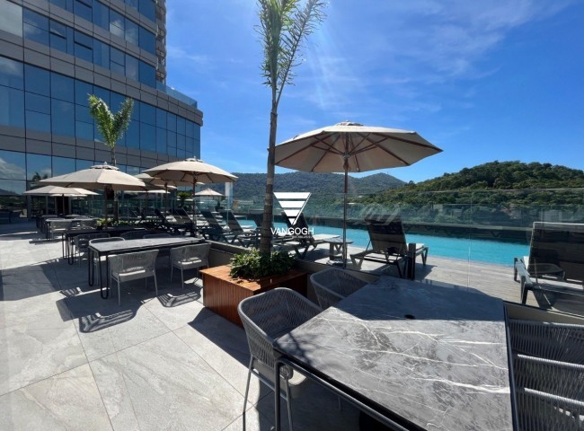 Apartamento 4 dormitórios Yachthouse, Quadra Mar - Balneário Camboriú