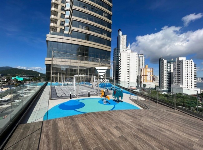 Apartamento 4 dormitórios Yachthouse, Quadra Mar - Balneário Camboriú
