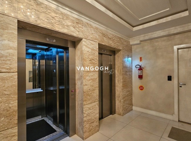 Apartamento 2 dormitórios Chateau, Centro - Balneário Camboriú