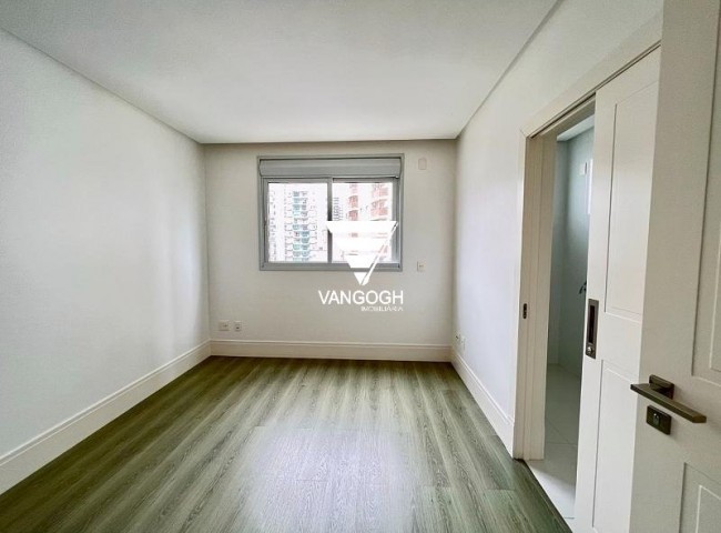 Apartamento 3 dormitórios Le Parc Residence, Centro - Balneário Camboriú