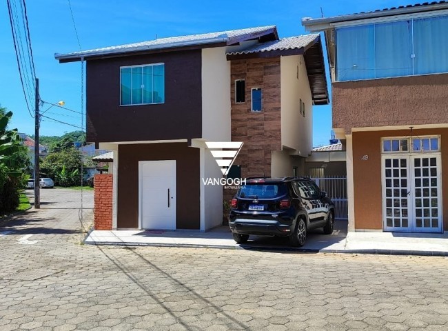 Sobrado 2 dormitórios Sobrado, Várzea do Ranchinho - Camboriú