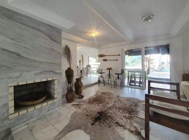 Casa 4 dormitórios Marina Camboriú, Barra - Balneário Camboriú