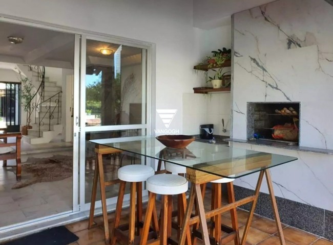 Casa 4 dormitórios Marina Camboriú, Barra - Balneário Camboriú