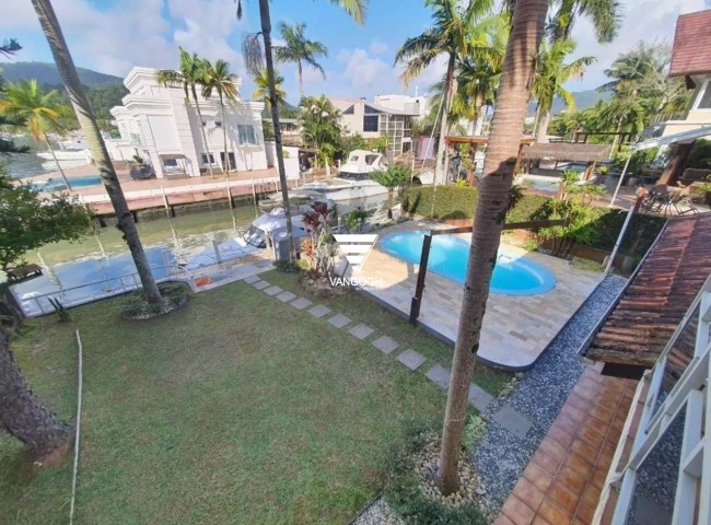 Casa 4 dormitórios Marina Camboriú, Barra - Balneário Camboriú