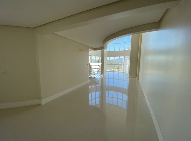 Apartamento 4 dormitórios Le Majestic, Quadra Mar - Balneário Camboriú