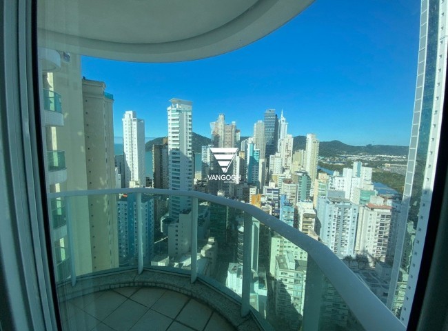 Apartamento 4 dormitórios Le Majestic, Quadra Mar - Balneário Camboriú