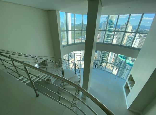 Apartamento 4 dormitórios Le Majestic, Quadra Mar - Balneário Camboriú