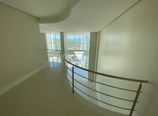 Apartamento 4 dormitórios Le Majestic, Quadra Mar - Balneário Camboriú