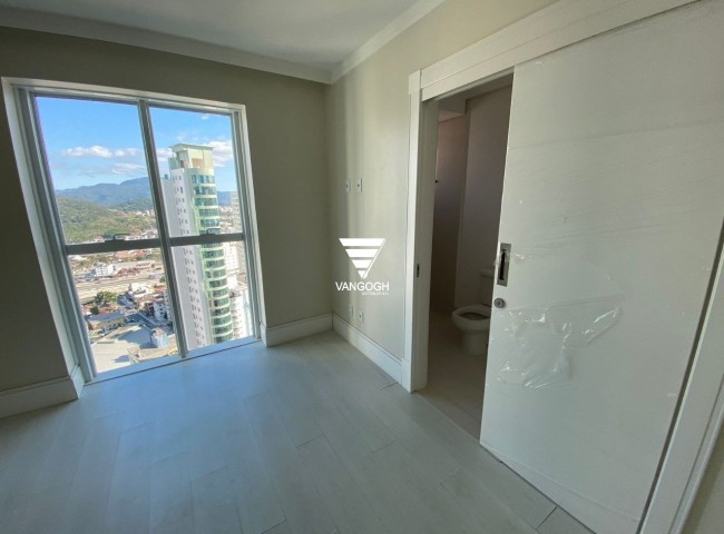 Apartamento 4 dormitórios Le Majestic, Quadra Mar - Balneário Camboriú
