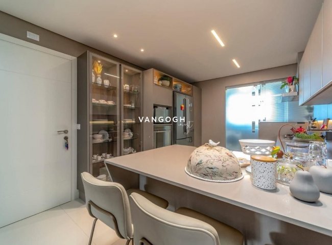 Cobertura 4 dormitórios , Praia Brava - Itajaí