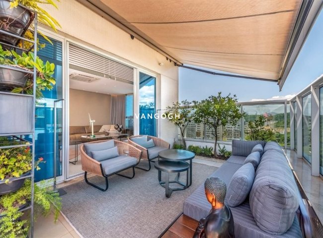 Cobertura 4 dormitórios , Praia Brava - Itajaí