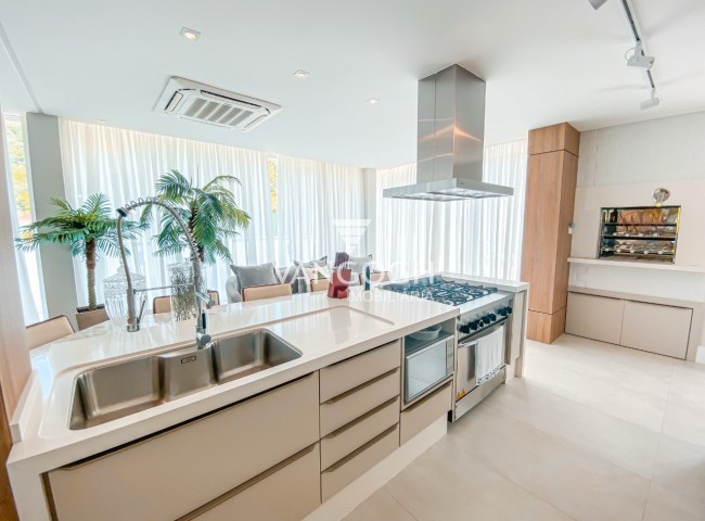 Casa em Condomínio 6 dormitórios Condomínio Residencial Green Ocean, Praia do Estaleiro - Balneário Camboriú