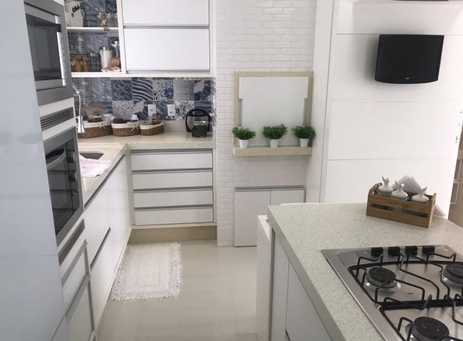 Sobrado 2 dormitórios Triplex, Praia dos Amores - Balneário Camboriú