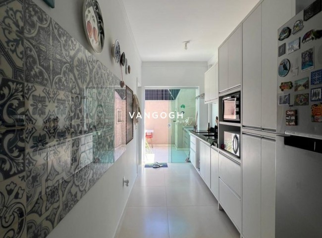 Apartamento 2 dormitórios Ed. Monteiro Lobato, Praia dos Amores - Balneário Camboriú