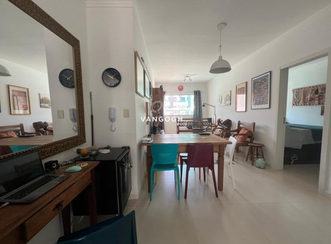 Apartamento 2 dormitórios Ed. Monteiro Lobato, Praia dos Amores - Balneário Camboriú