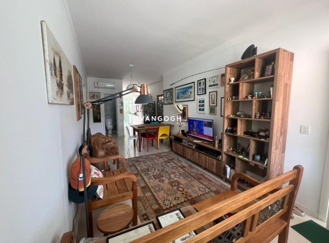 Apartamento 2 dormitórios Ed. Monteiro Lobato, Praia dos Amores - Balneário Camboriú