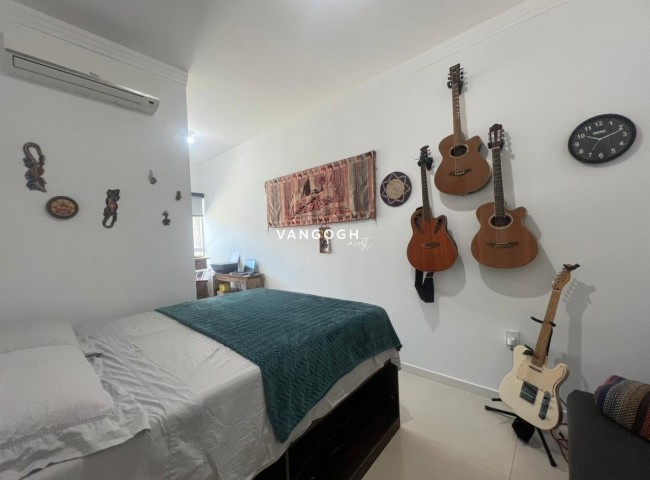 Apartamento 2 dormitórios Ed. Monteiro Lobato, Praia dos Amores - Balneário Camboriú